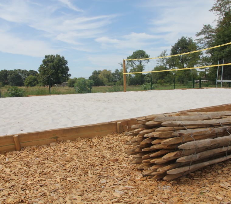 Terrain de jeux sur village ouvert à tous les locataires